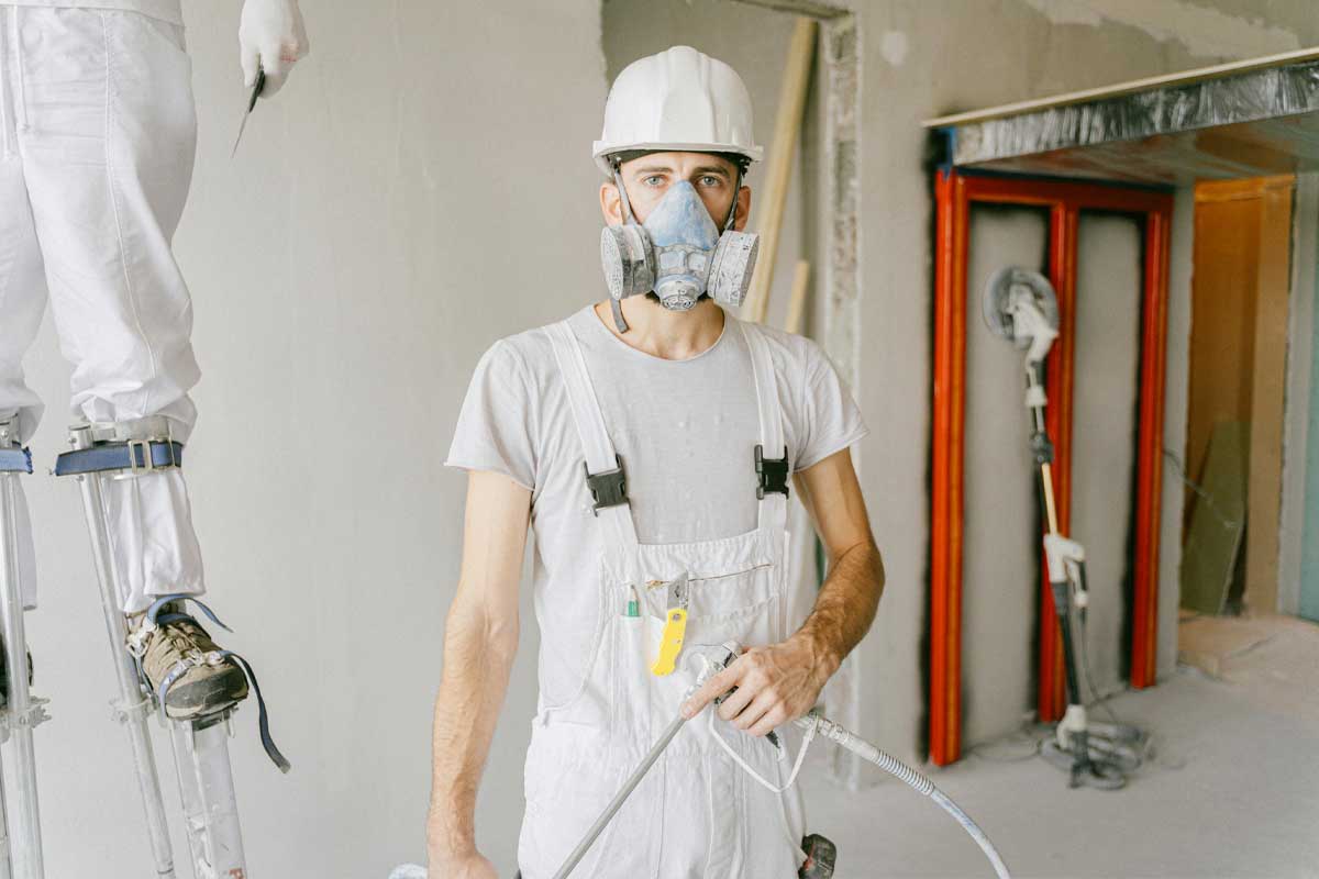 Pintura interior con acabado mate en vivienda